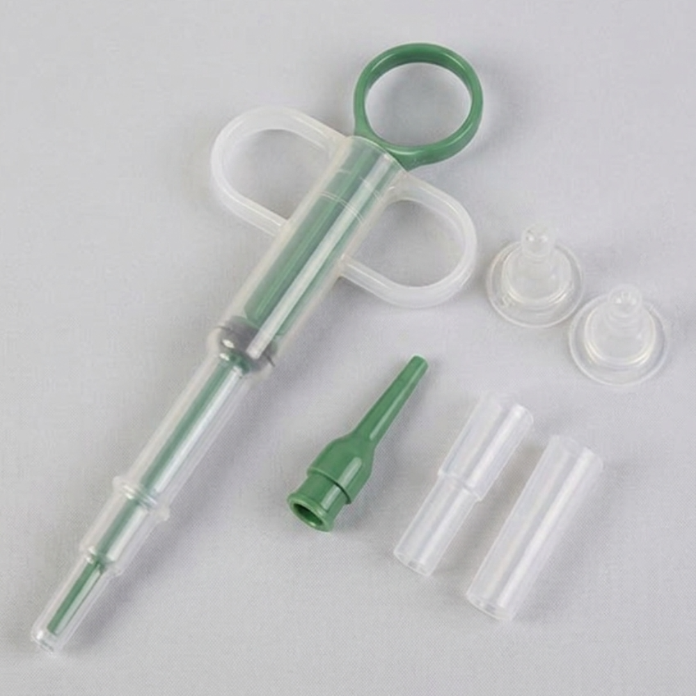 Skatrs Medicine Feeder for Dogs and Cats (Colour may vary)