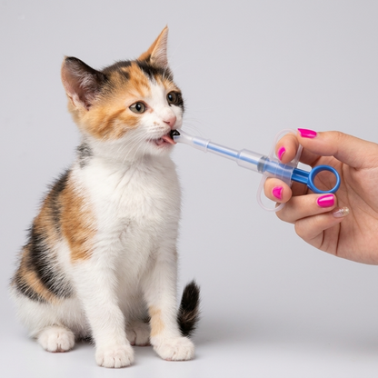 Skatrs Medicine Feeder for Dogs and Cats (Colour may vary)